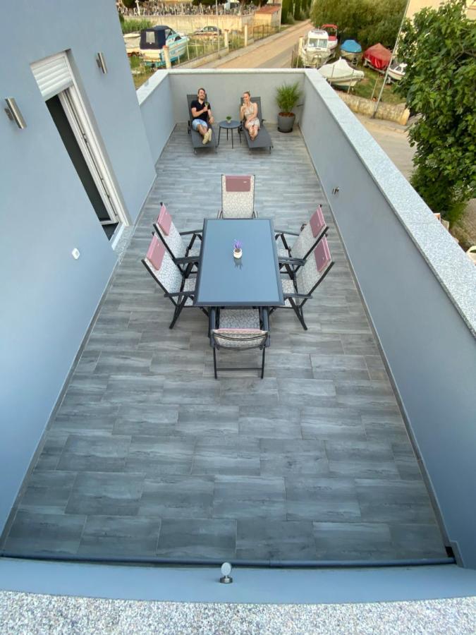 Villa Maleo เมดูลิน ภายนอก รูปภาพ