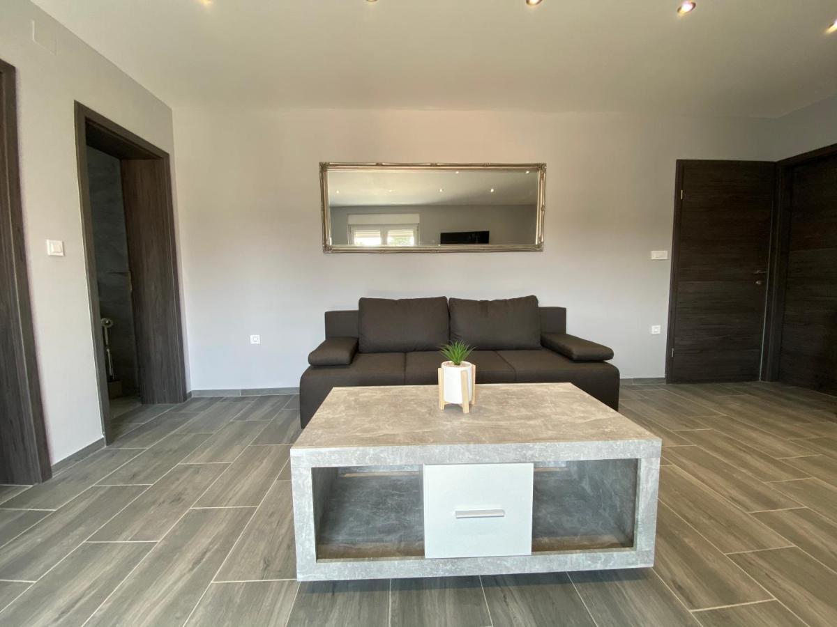 Villa Maleo เมดูลิน ภายนอก รูปภาพ