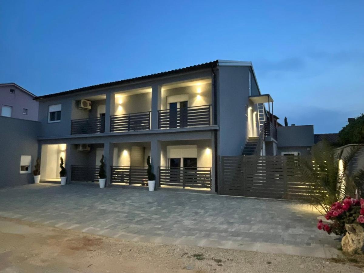 Villa Maleo เมดูลิน ภายนอก รูปภาพ