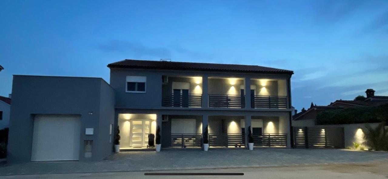 Villa Maleo เมดูลิน ภายนอก รูปภาพ