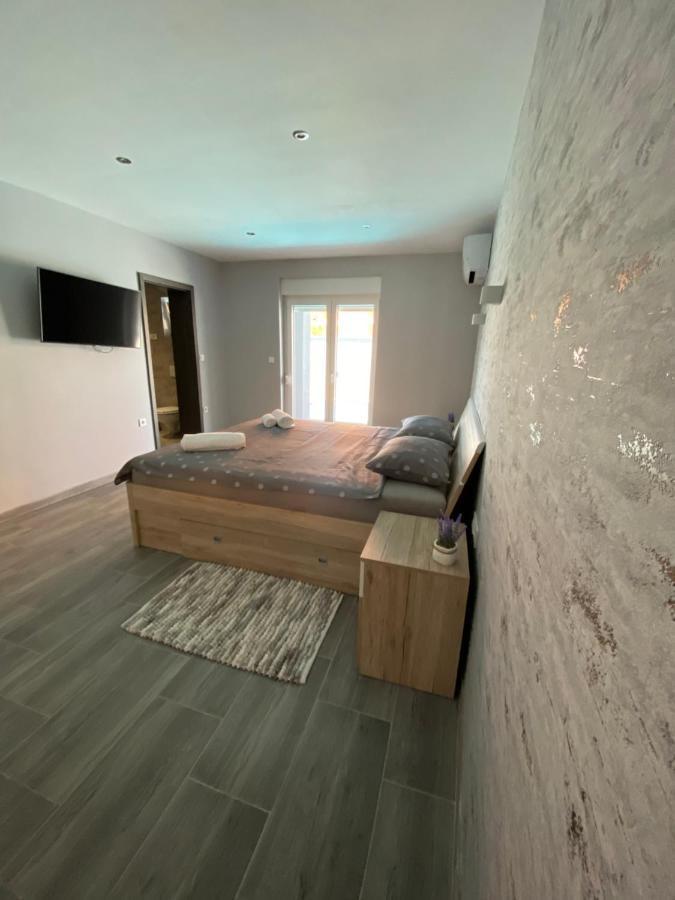 Villa Maleo เมดูลิน ภายนอก รูปภาพ