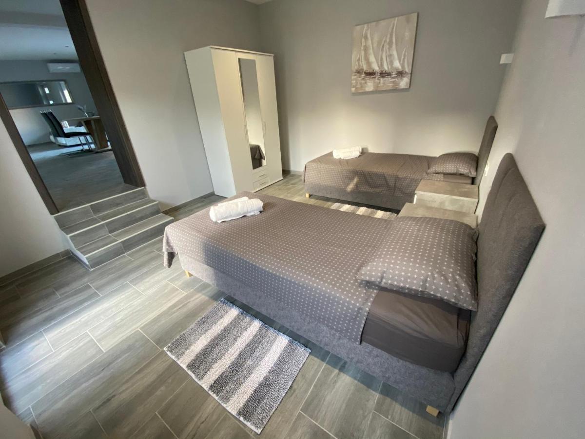 Villa Maleo เมดูลิน ภายนอก รูปภาพ