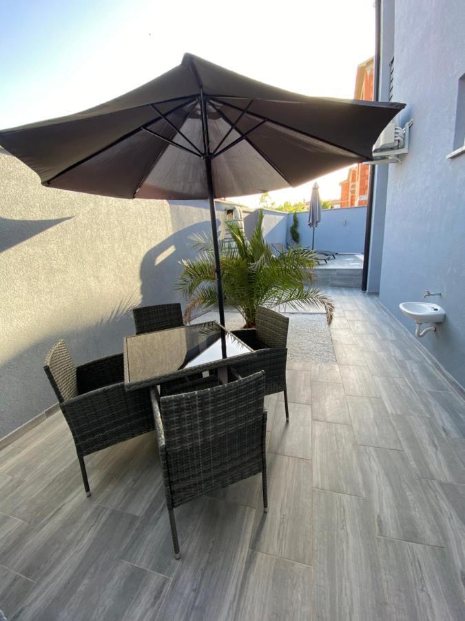 Villa Maleo เมดูลิน ภายนอก รูปภาพ