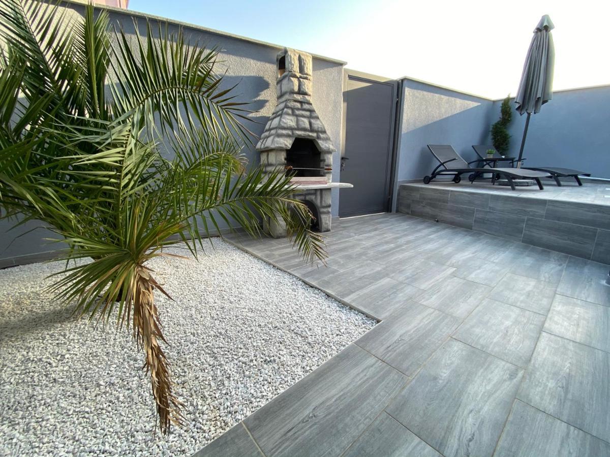 Villa Maleo เมดูลิน ภายนอก รูปภาพ